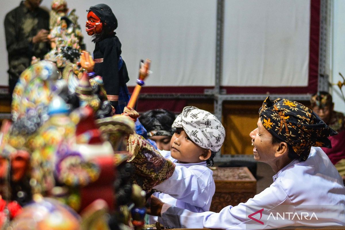 Penampilan-dalang-cilik-di-Museum-Wayang-260426-ANO-2