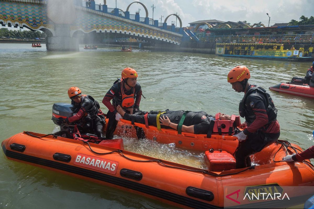 Simulasi-penyelamatan-korban-tenggelam-di-Tangerang-2642026-pma-3