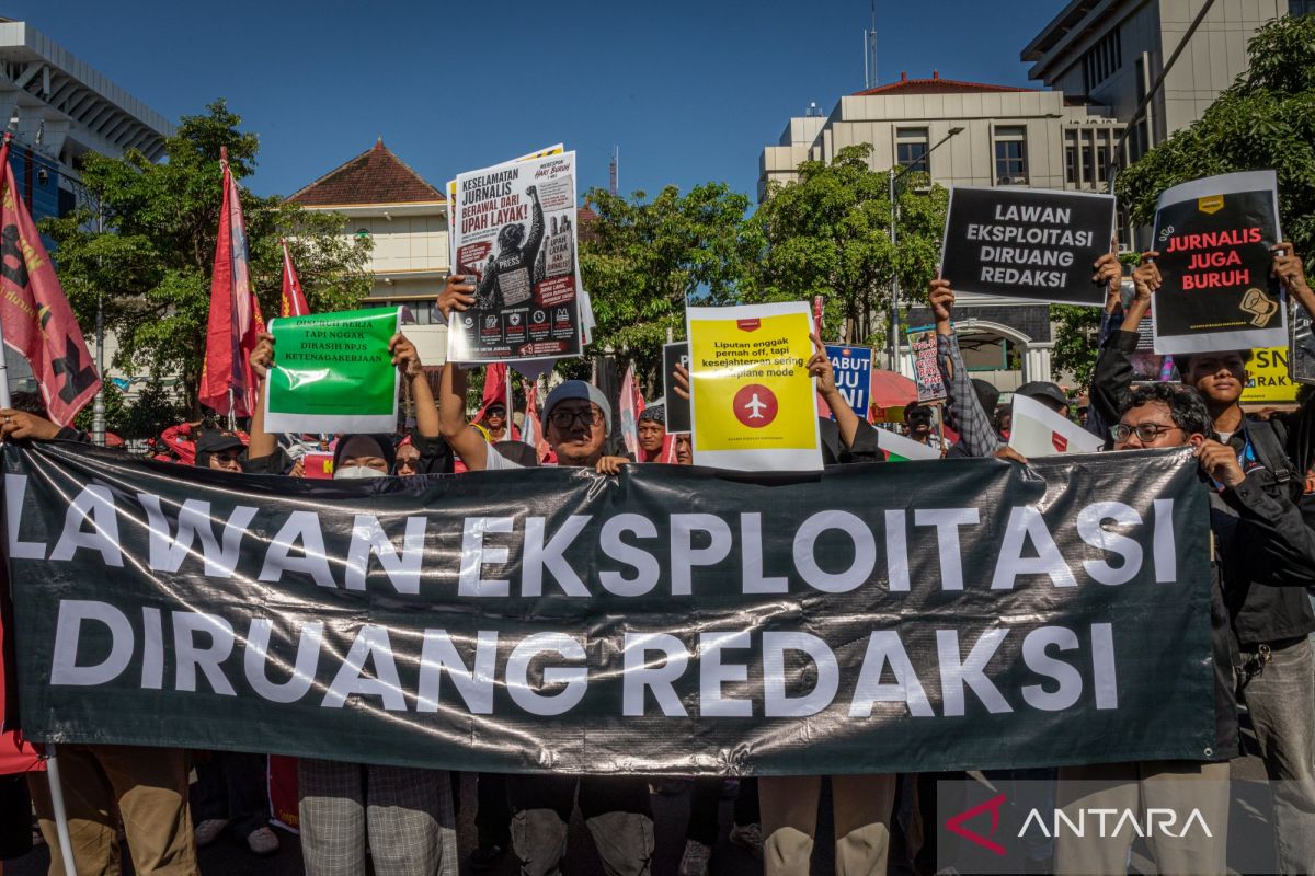 aksi-peringatan-hari-buruh-di-semarang-2781833