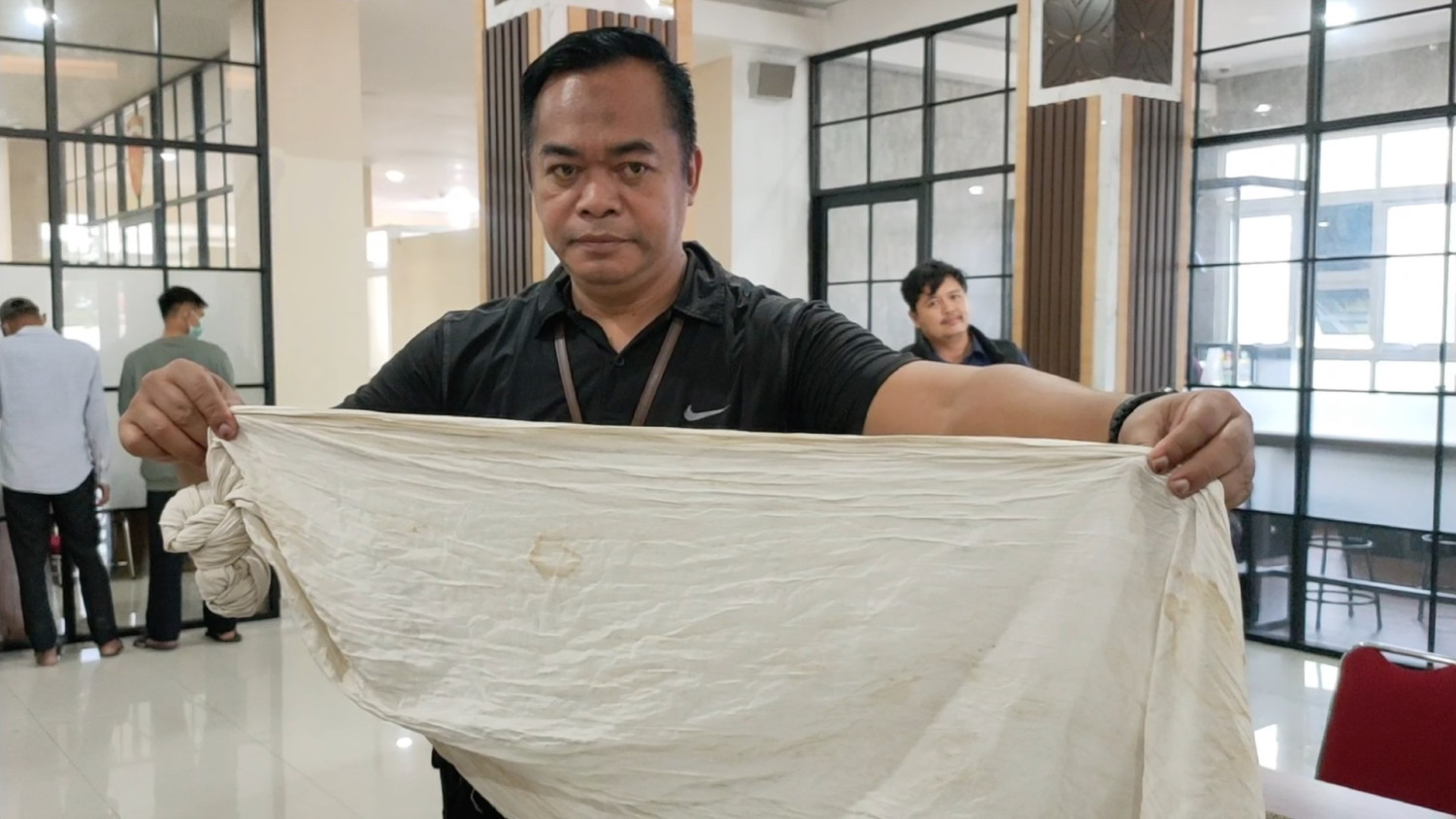 POLRESTA-SOLO-AMANKAN-TERDUGA-PELAKU-AKSI-POCONG-YANG-VIRAL-DI-MEDSOS
