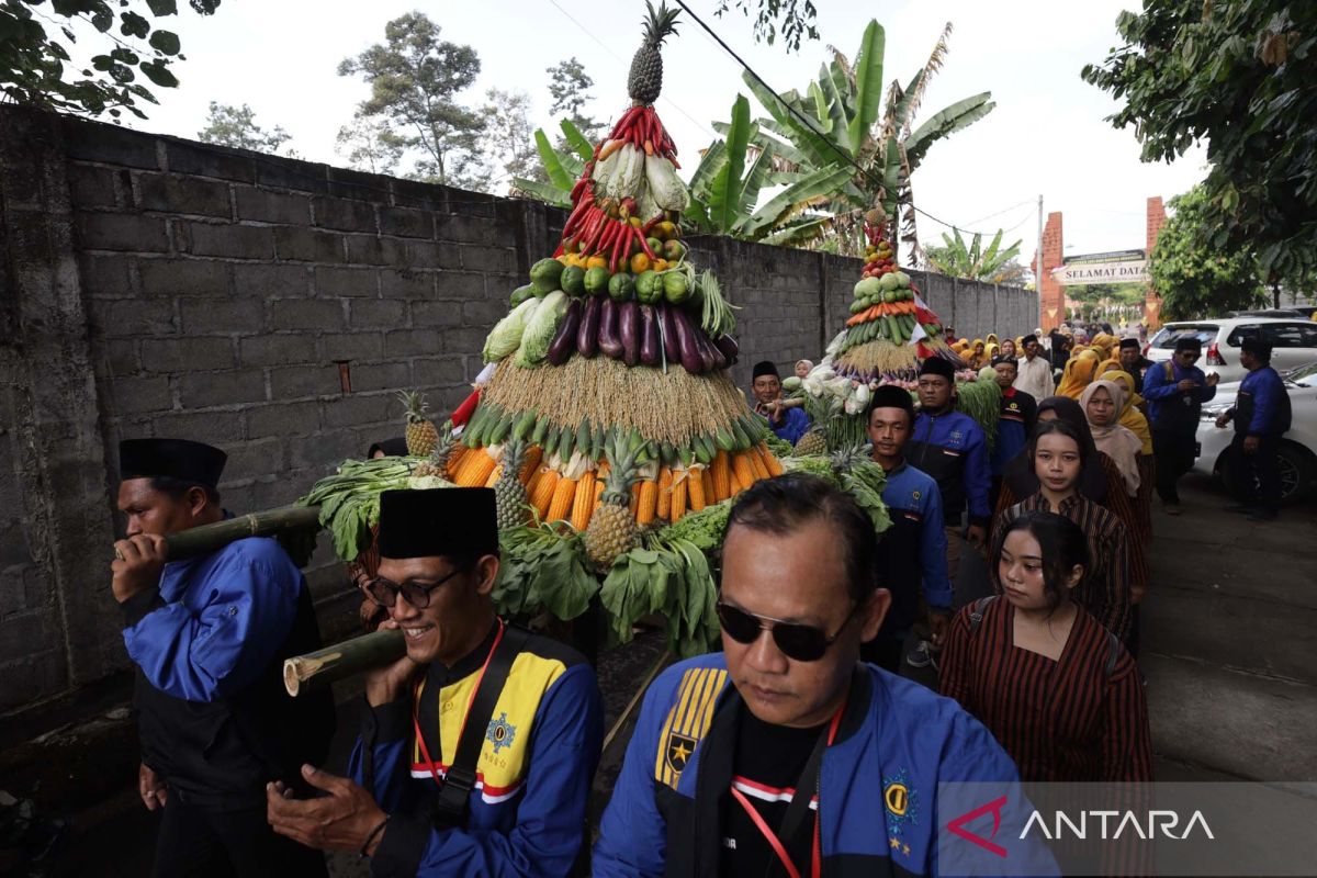 Ruwatan-Agung-Soekarno-di-Kediri-14062026-pf-2