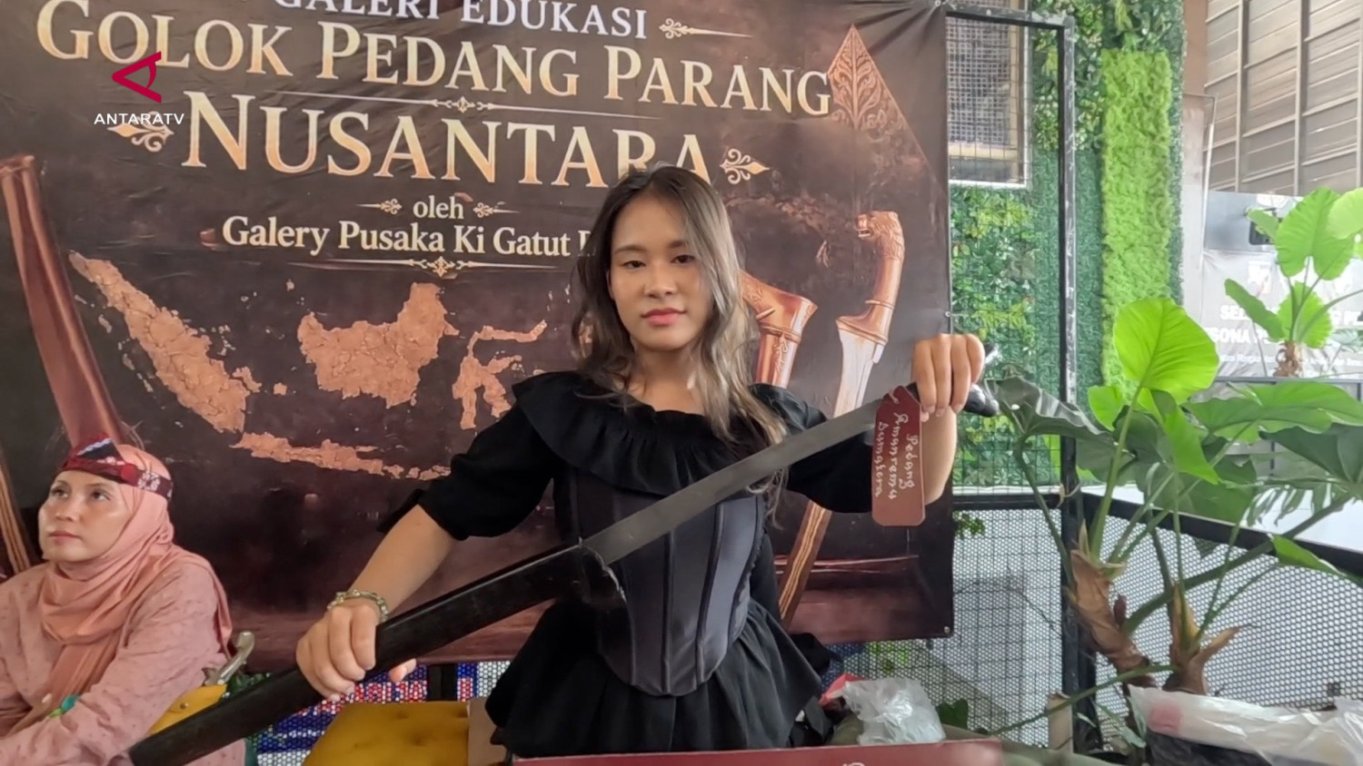 SANS_DIAJUKAN-KE-UNESCO-2.000-PUSAKA-GOLOK-PEDANG-PARANG-KUMPUL-DI-BOGOR