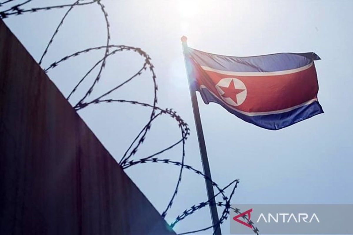 bendera-nasional-Korea-Utara-1