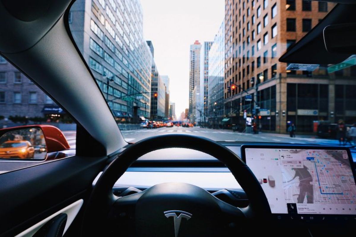 kokpit-tesla