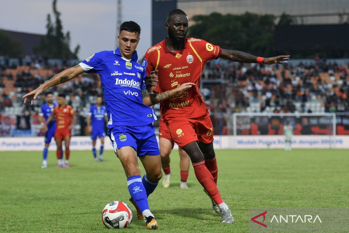 persib-bandung-kalahkan-persija-jakarta-2787357